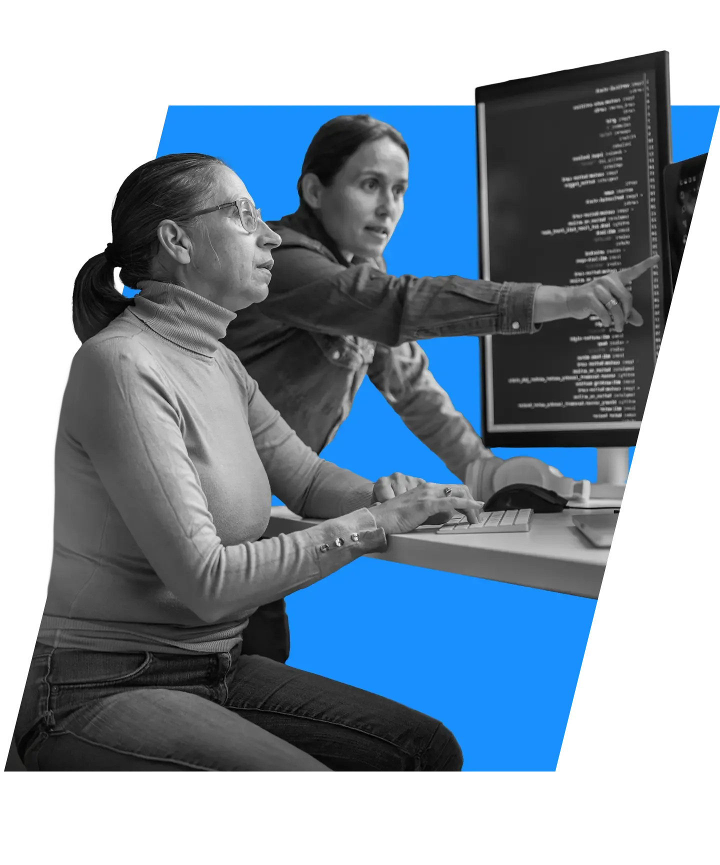 IT professionals working on a problem together