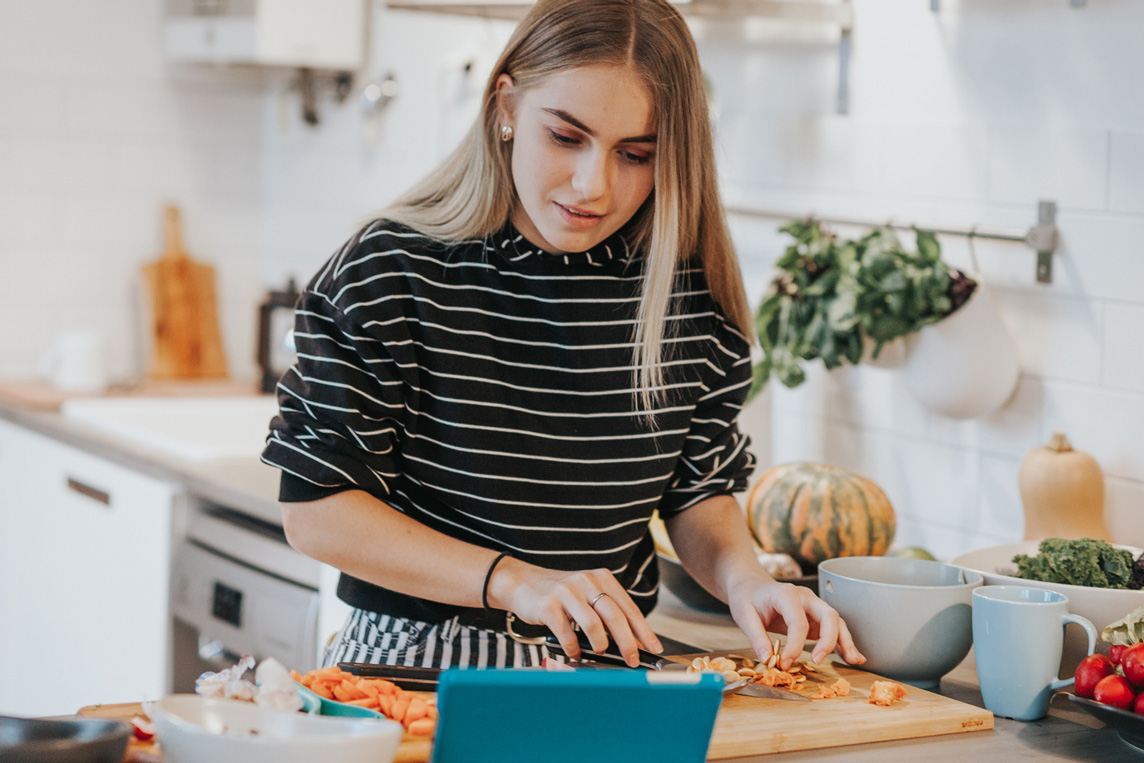learning to cook with internet