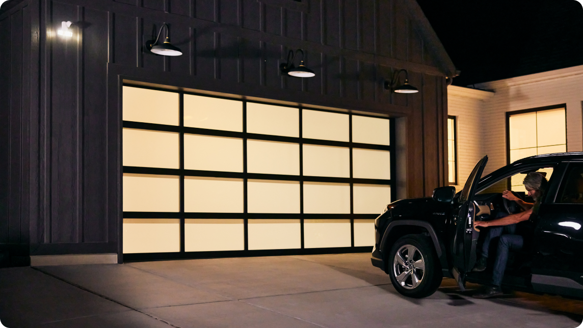 vivint spotlight pro camera with homeowner