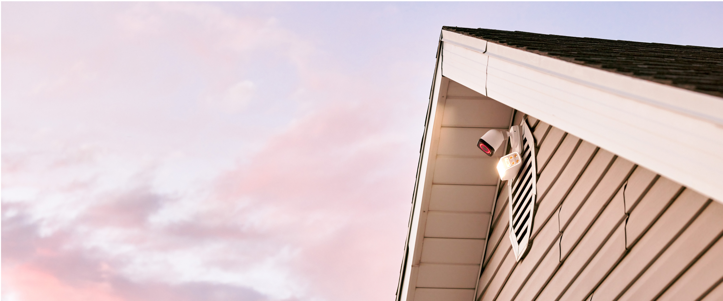vivint spotlight pro near roof